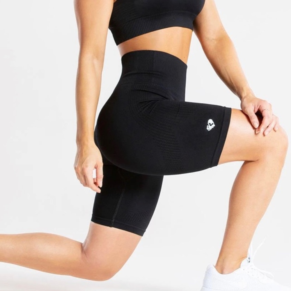 S seamless black cycling shorts by Women’s Best